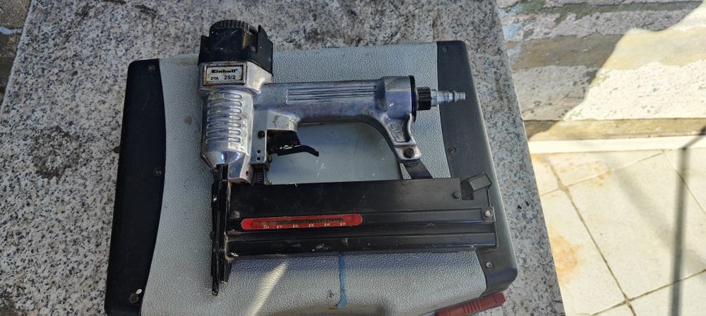 Pistola de Pregos/ Agrafador Einhell