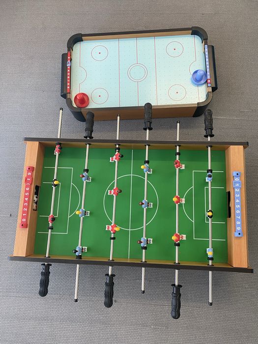 Jogo matraquilhos e Air Hockey para criança