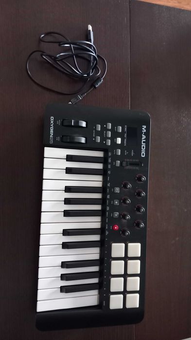 M Audio Oxygen 25