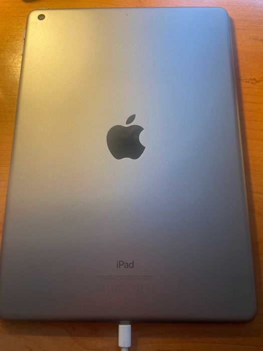Apple iPad 5 Gen 32GB Com Vidro Partido