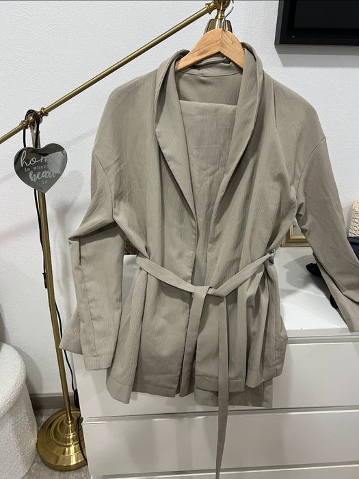 Conjunto camisola e casaco