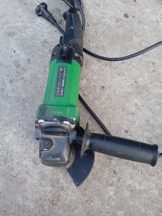 Болгарка АPRO 1450W На запчасті