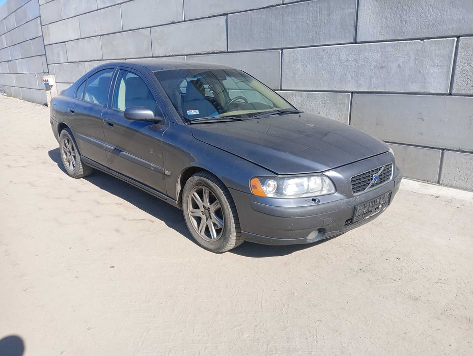 Volvo S60 - Na części - Drzwi / maska / błotnik / klapa / lampa/ inne