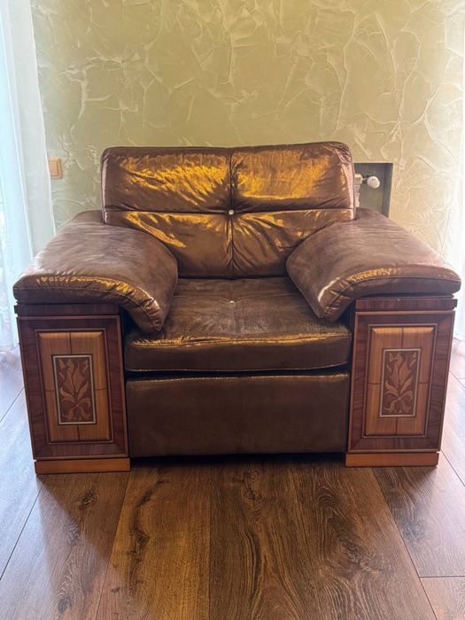 Крісло для кабінету або вітальні