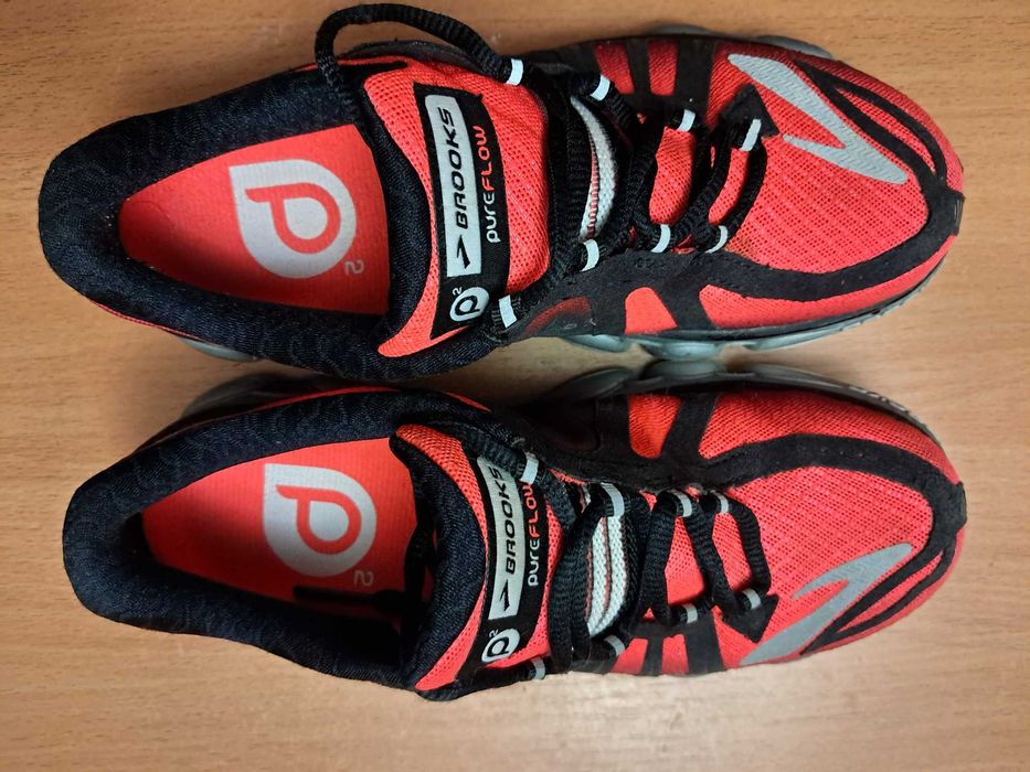 Оригинальные ДЕТСКИЕ Кроссовки Brooks 
   размер 37.5