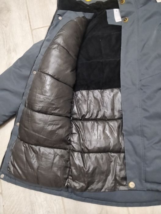 Зимова куртка сірого  кольору