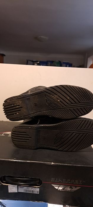 Продам мотоботи FlyRacing