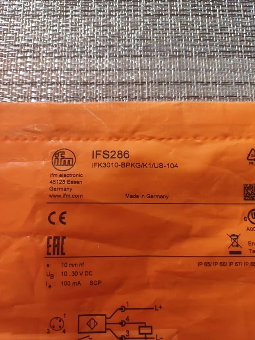 Czujnik indukcyjny cylindryczne  IFM IFS286 nowy