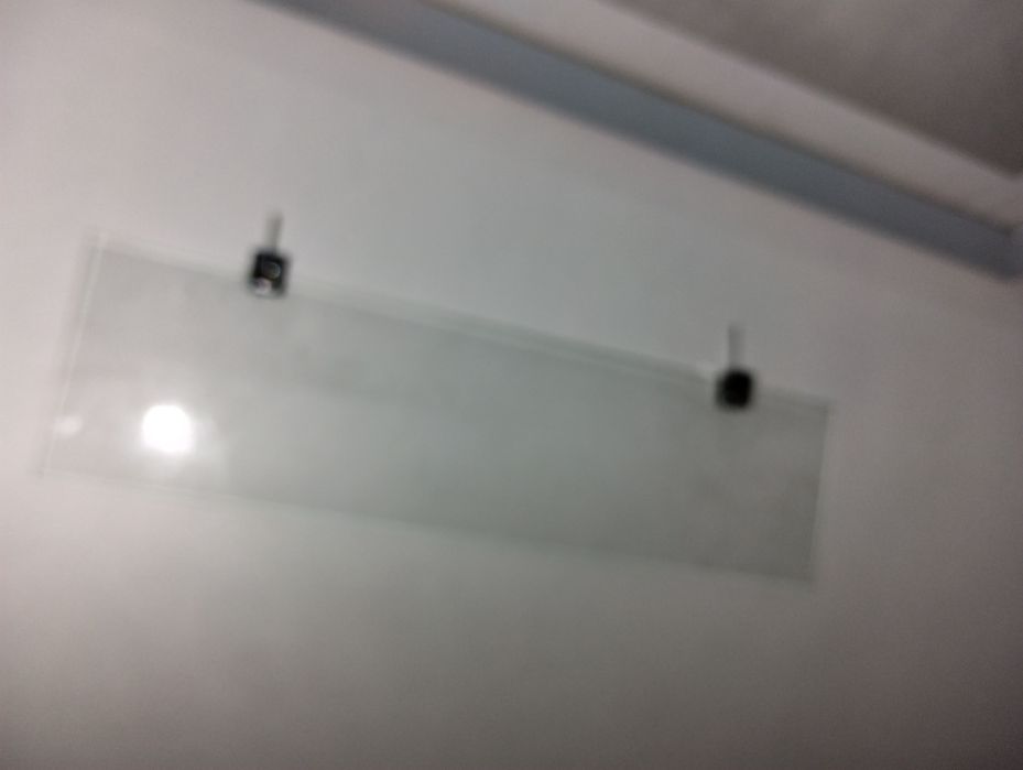 2 prateleiras de vidro  w.c