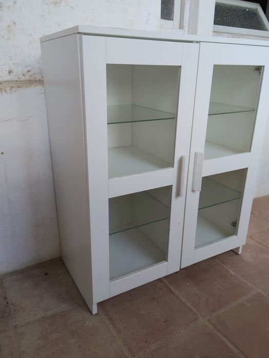Armário vitrine IKEA Brimnes