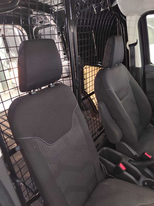 Transit Courier VAN TREND 1.5 TDCi, Cor Panther Black
