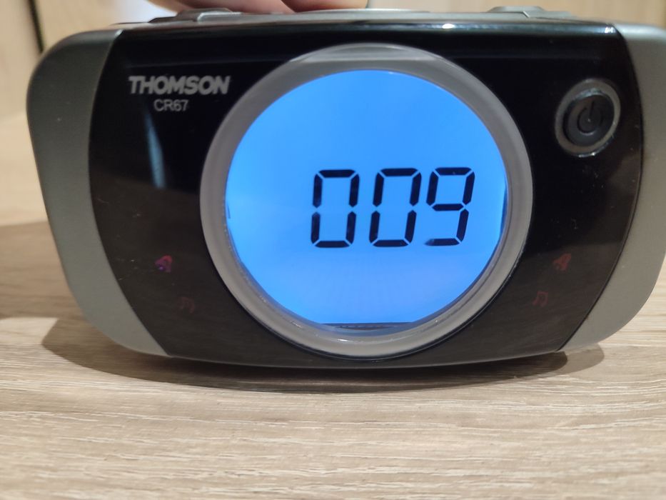 Два радиоприёмника, каждый по своей цене.