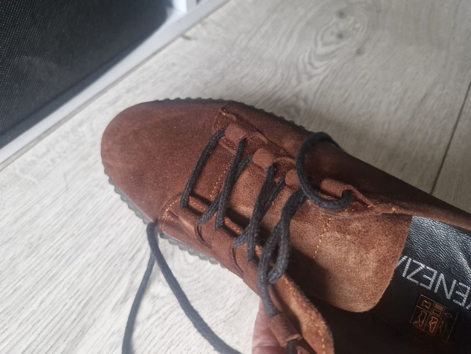 Buty trampki Venezia 40