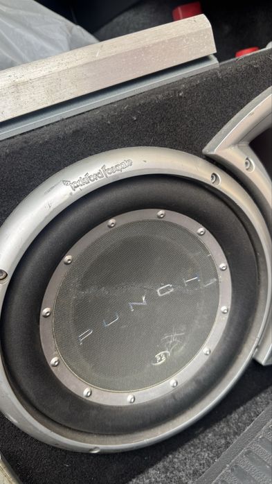 Subwoofer + Amplificador + Caixa BassReflex Auto