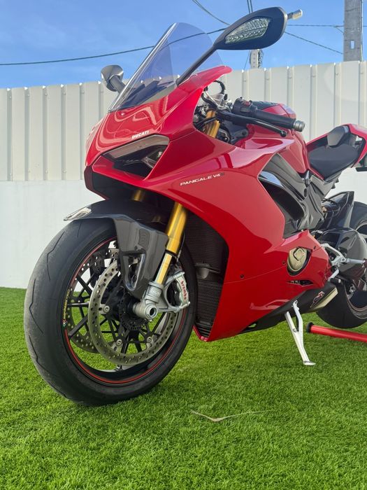 Ducati Panigale V4S