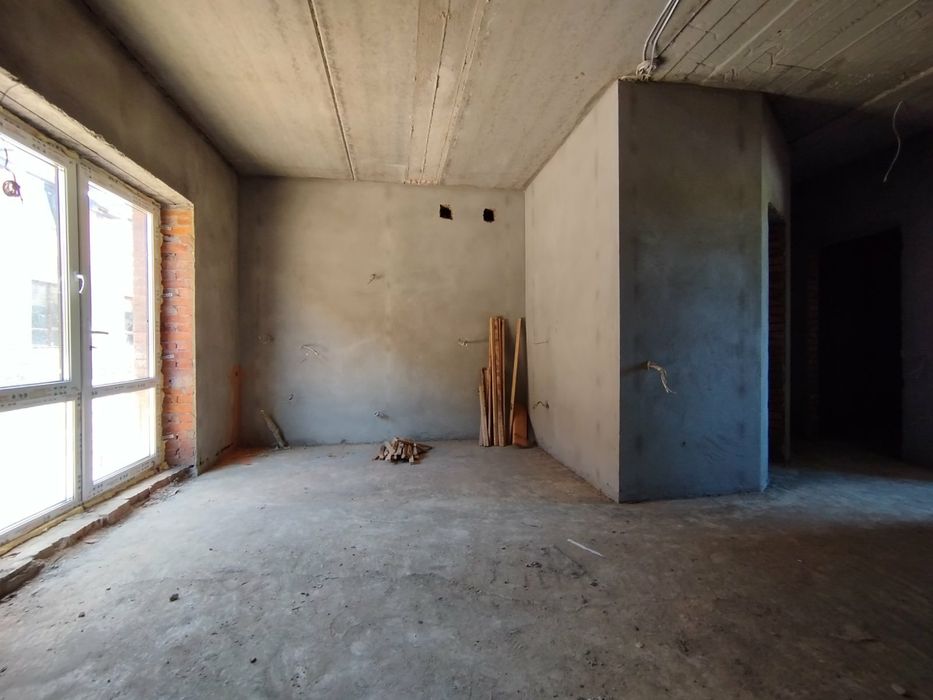 Продам танхаус зі всіма комунікаціямии