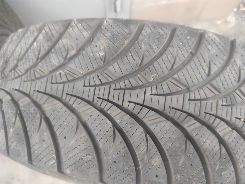 Продам диски 5/114.3/17 с зимней резиной 235/65/17