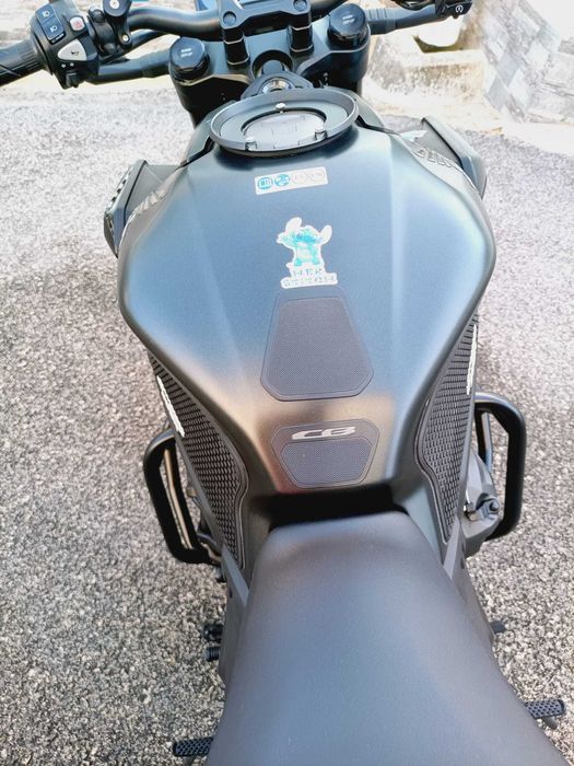 Honda CB650R Black Edition