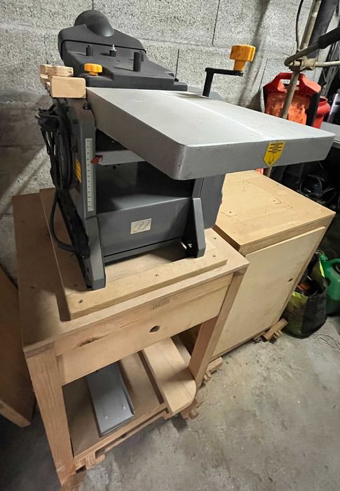 Plaina estacionária 1500 W TITAN 204mm