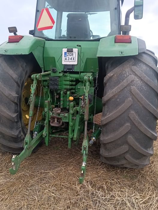 John Deere 8200  silnik 8.1