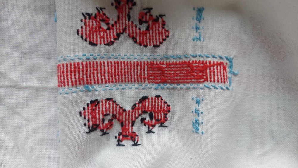 Вишиванка жіноча , ручна вишивка 48 розм