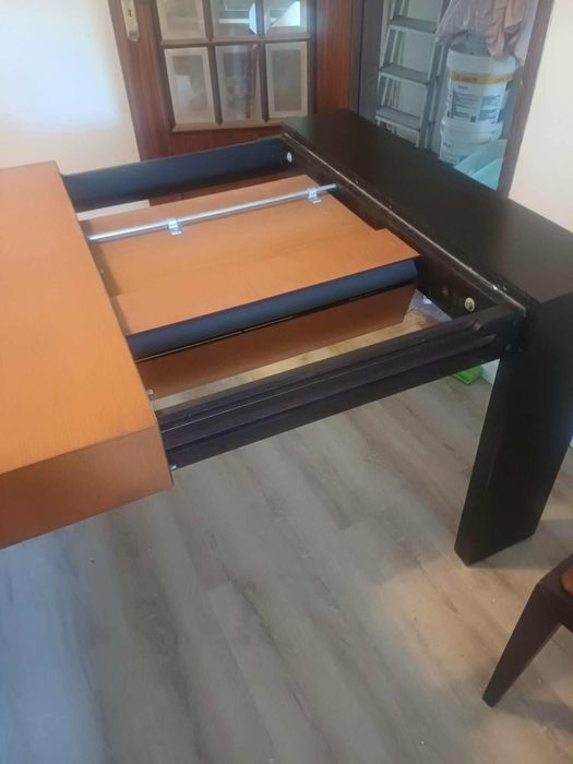 Mesa de sala 4 cadeiras