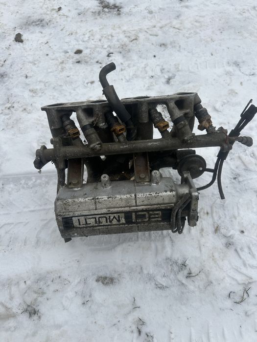 Комплект деталей від двигуна автомобіля міцубісі галант 1,8 бензин .