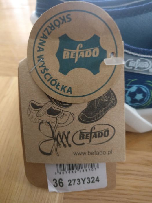 Kapcie pantofelki szkolne nowe rozm 36