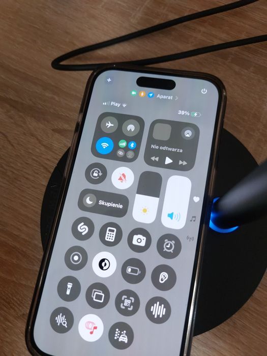 Ładowarka indukcyjna Stojak na słuchawki NewBee Iphone15 Samsung