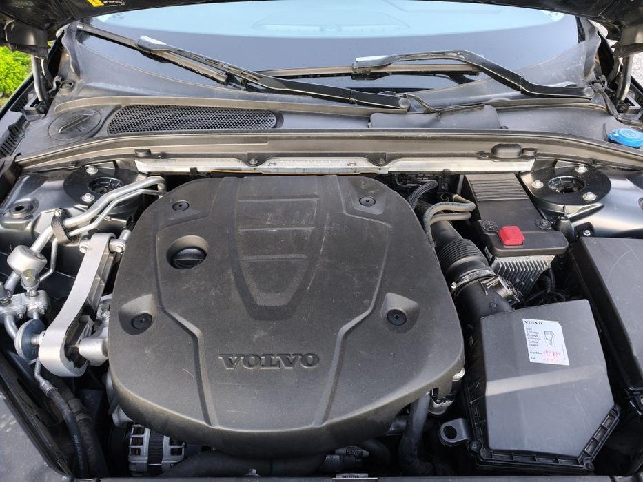 Volvo V90 D3 Momentum Plus