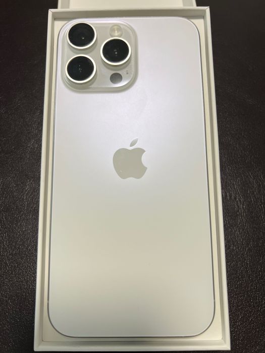 iPhone 16 Pro Max
