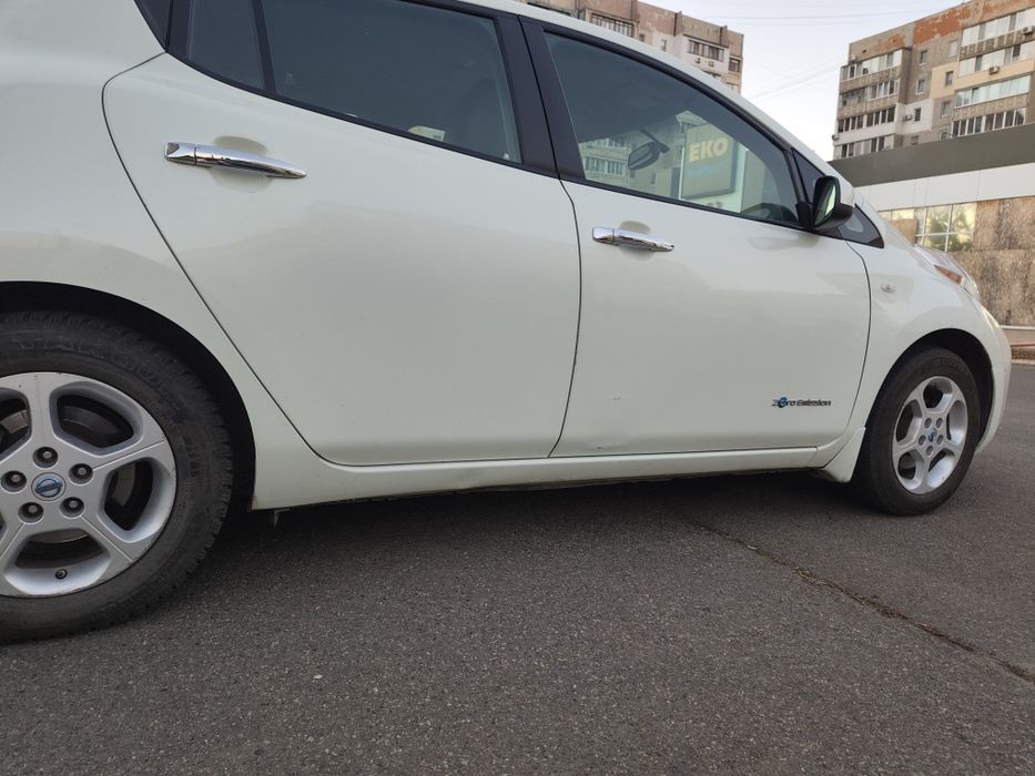 Nissan leaf в хорошем состоянии