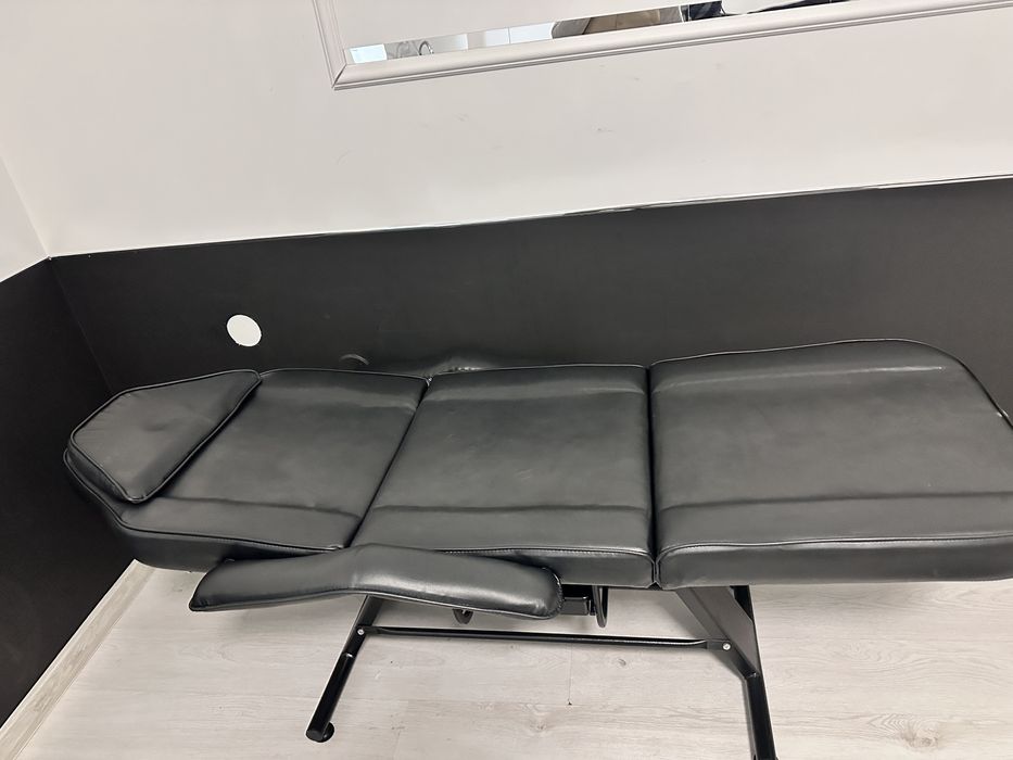 Fotel kosmetyczny z kuwetami