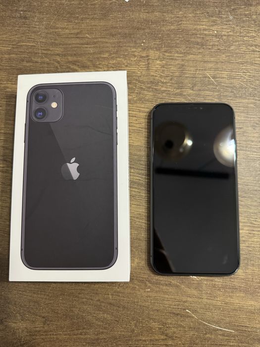 IPhone 11 64 GB 99 % bateria