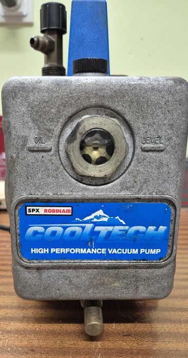 Wysoko wydajna pompa próżniowa Robinair SPX   (Chlodnictwo)