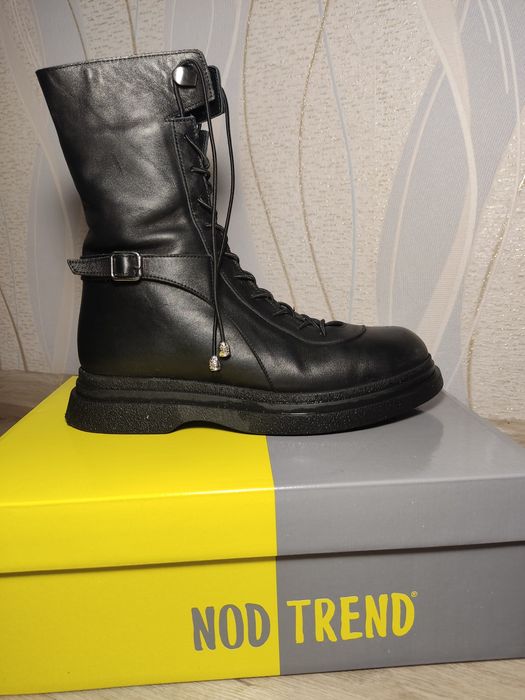 Ботинки жіночі 39