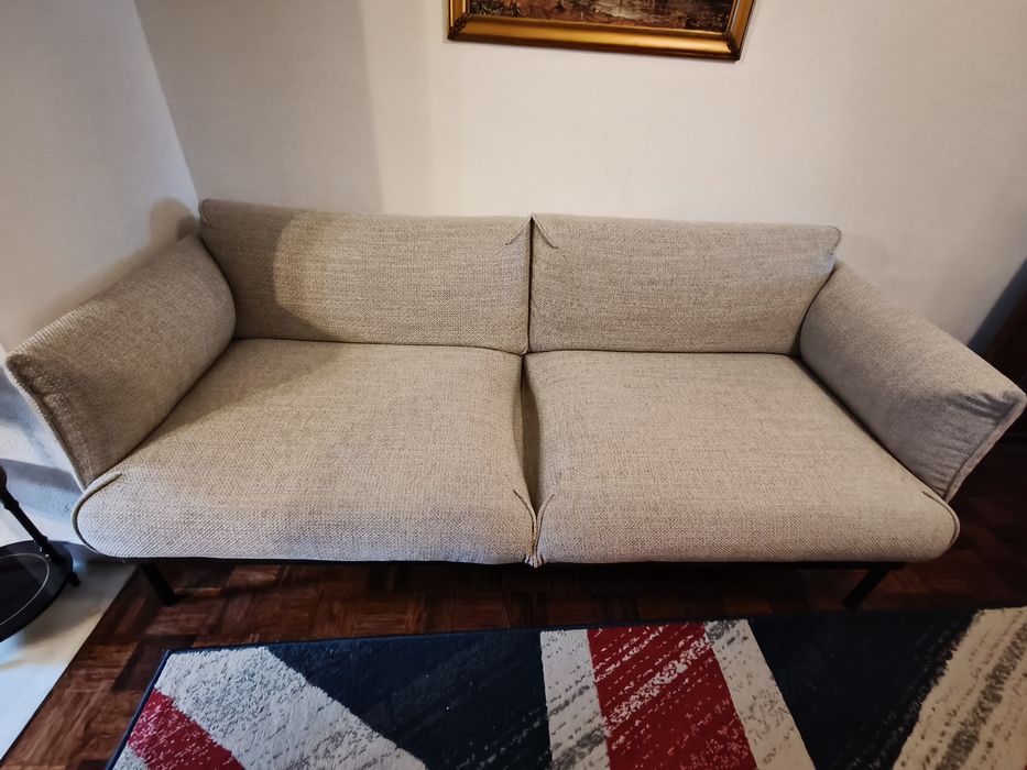 Sofá em tecido Ikea