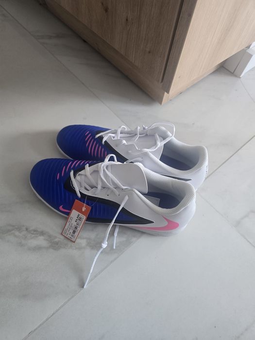 Nike Phantom 6 Low Club IC – Halówki (Racer Blue) – NOWE