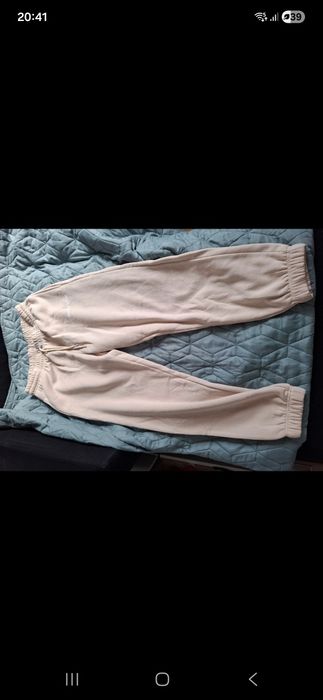 Spodnie dresowe beżowe