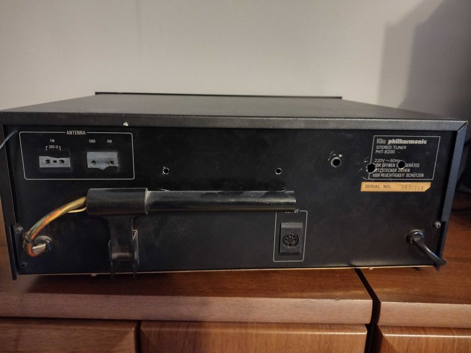Tuner IGU Philharmonic  PHT 8200 radio Hi-Fi   nie Unitra Diora Tonsil