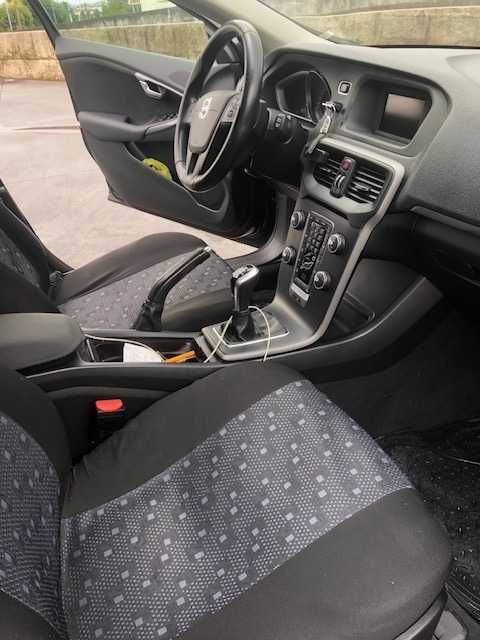 VOLVO V40-D2 de 2016