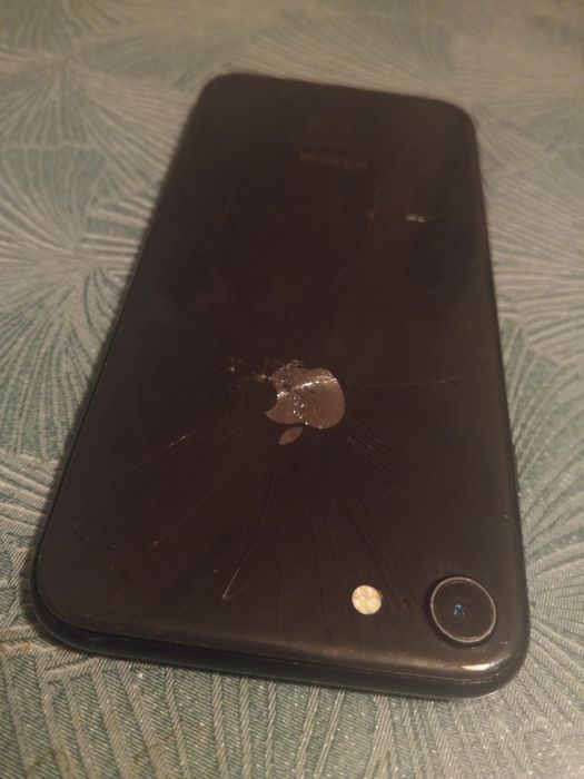 Iphone 8 64 на запчасти с комлектом
