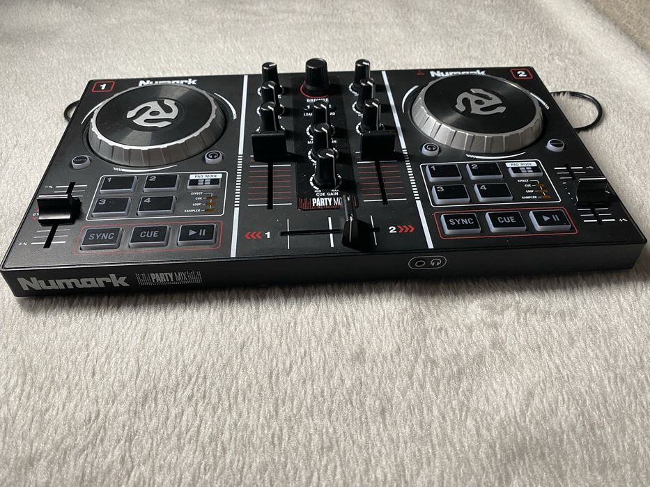DJ контролер Numark Party Mix | Serato DJ Lite