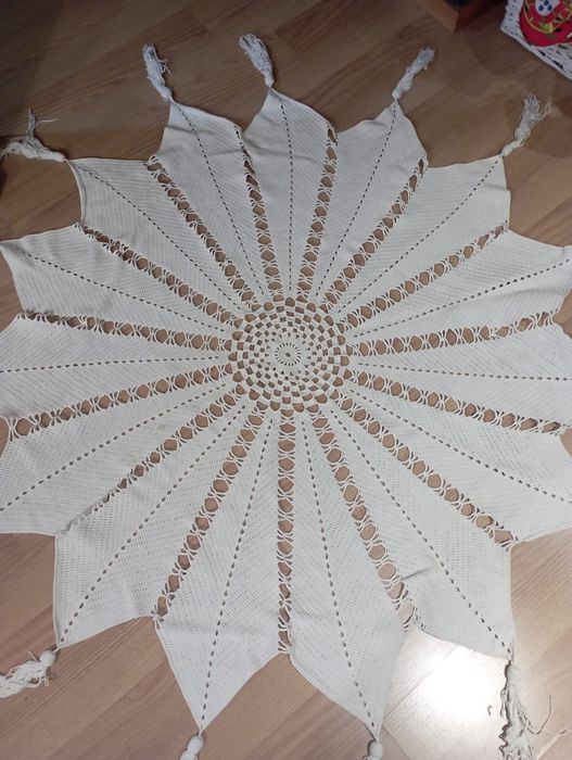 Toalha de renda para mesa 130 cm