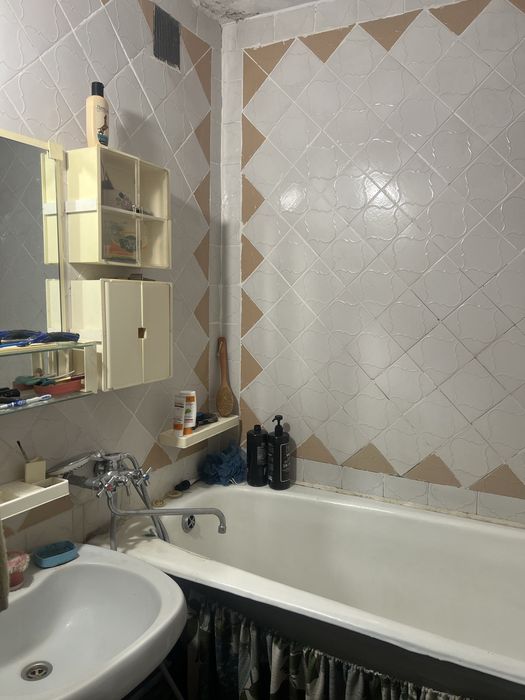 Продаж 3-х кімнатної квартири на Урожаї 5/9 панель