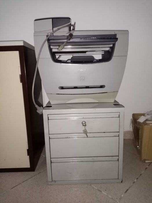 ESPREITA. MATERIAL DE ESCRITÒRIO COMO NOVO