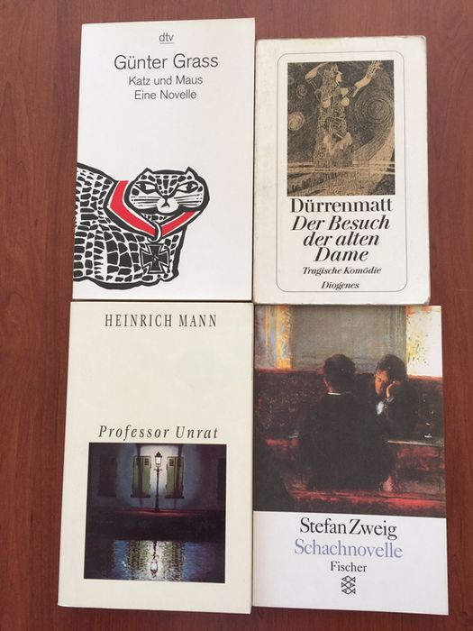 Vários livros em alemão