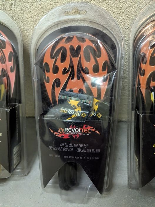 Cabos Floppy (FDD ou Disquete) Revoltec64585051942529123