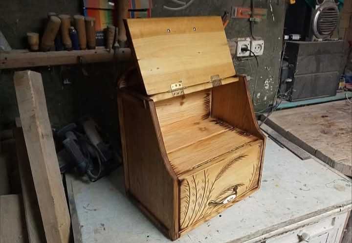 Хлібничка на продаж