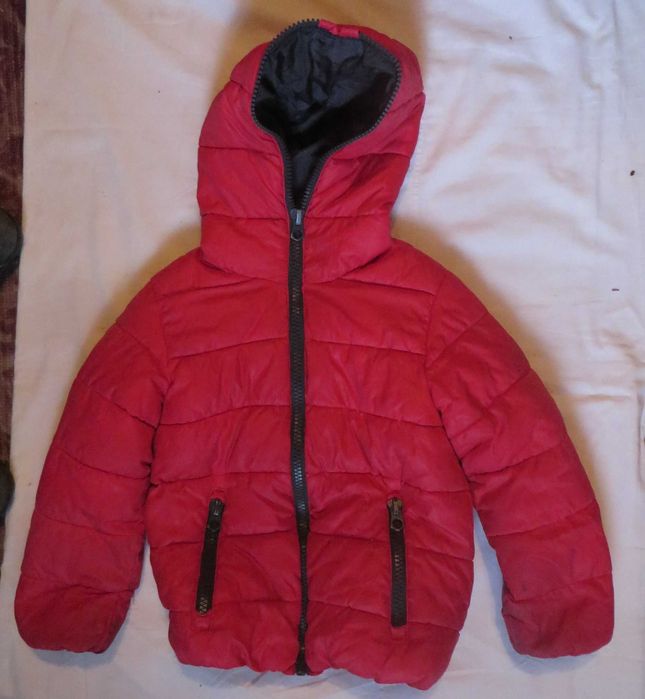 Куртка детская 4-5 лет 110 см утепленная на молнии Пр-во Вьетнам